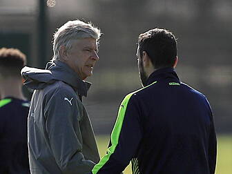 Pires sees Wenger deal as "...